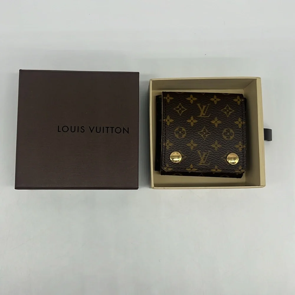 Louis Vuitton NWB Vintage 18K Yellow Gold Tiger Eye Padlock Shaped Pendant - Picture 15 of 16